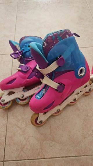 Patines Oxelo Talla 32 Y casco niña