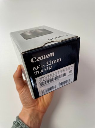 Canon EOS M50 + EF-M 32mm f1.4 + Extras