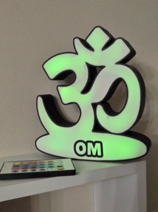 Lampada Om con telecomando RGB