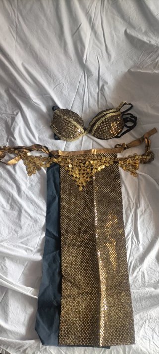 Conjunto Tribal Tailandés Dorado y Marrón