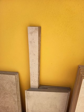12 piezas completas,más retales y 4 piezas de roda