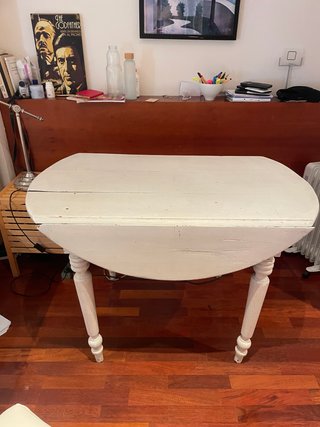 Mesa de comedor redonda de madera