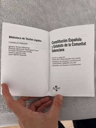 Constitución Española y Estatuto de la Comunita...