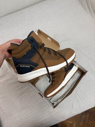 Botas de nieve Quechua marrones y negras