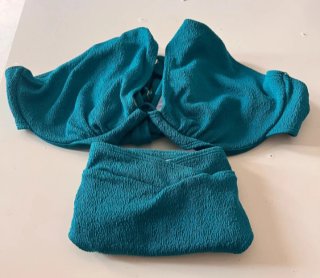 Bikini Shein efecto arrugado turquesa