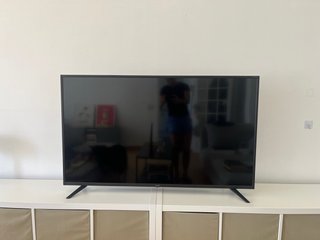 TV Sharp AQUOS 55 4K UHD de Segunda mano por 160 EUR en Barcelona