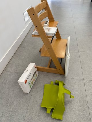 Trona Stokke Tripp Trapp con accesorios