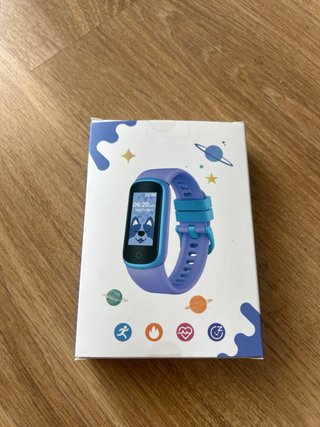 Reloj inteligente rosa y blanco