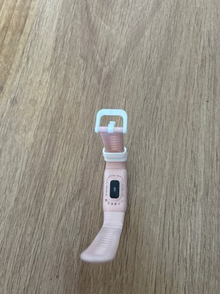 Reloj inteligente rosa y blanco