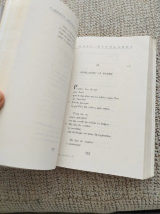 Gabriela Mistral. Poesias completas.