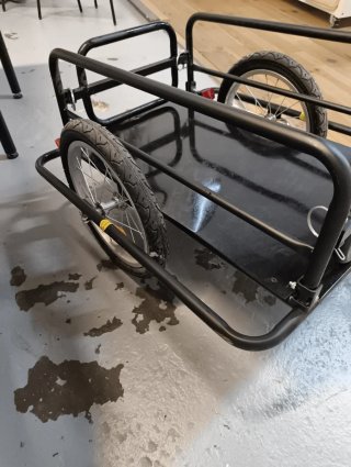 Remolque de bici negro