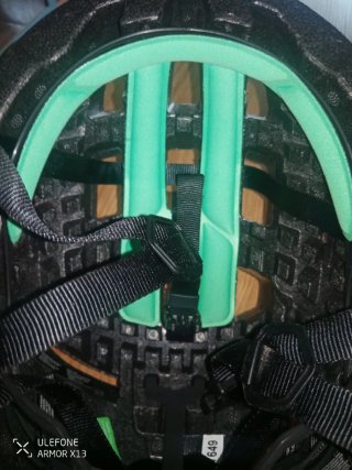 Casco de ciclismo LAZER