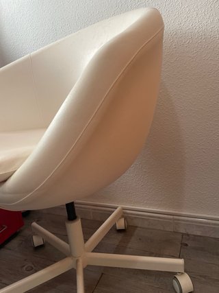Silla giratoria blanca