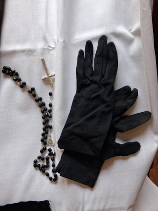 Vesta Semana Santa Negra