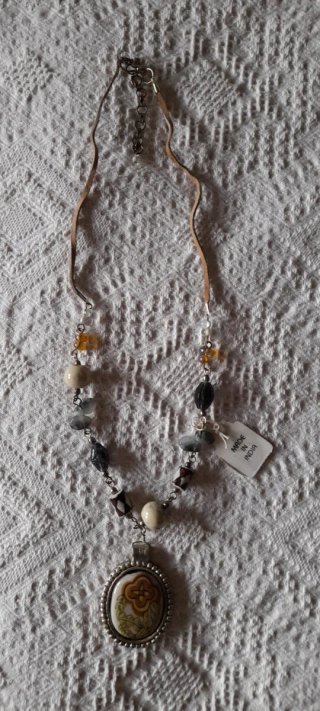 Lote Bisutería Étnica Beige y Marrón