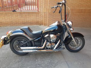 Kawasaki VN 900 Classic Negra