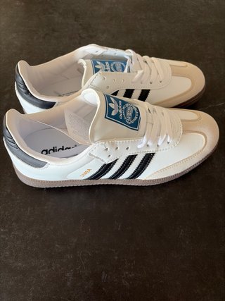Zapatillas Adidas Samba Beige y Blancas