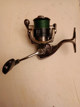 Carrete de pesca Shimano SW C3000