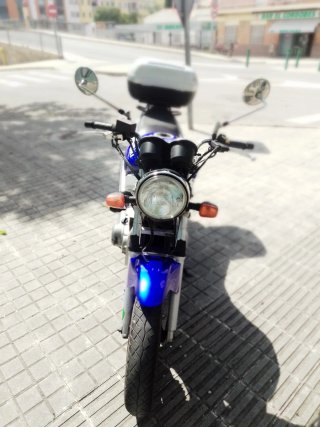 Suzuki GS500 Azul y Plata