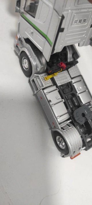 Camión Scania 1/50 UH no Joal Tekno Wsi Conrad