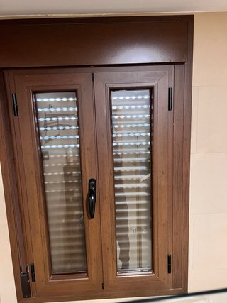 Ventana y puerta balcón
