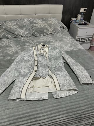 Traje de Novio Plateado Blanco Sin Estrenar