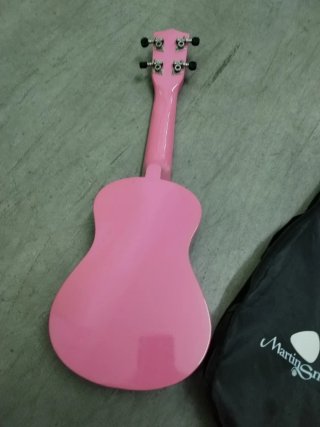 Instrumento musical Ukelele rosa infantil
