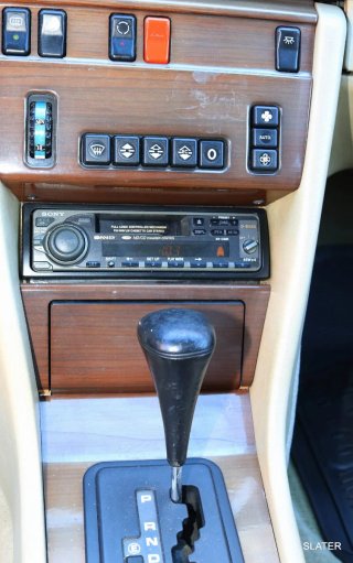 Mercedes-Benz 300 1989