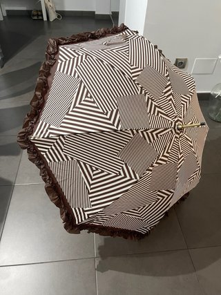 Paraguas Automático con Diseño Geométrico