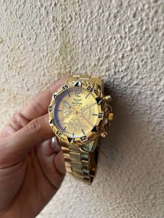 Reloj Titan Black Edition Gold + 1 de regalo!