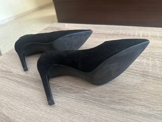 Zapatos de tacón Stradivarius negros