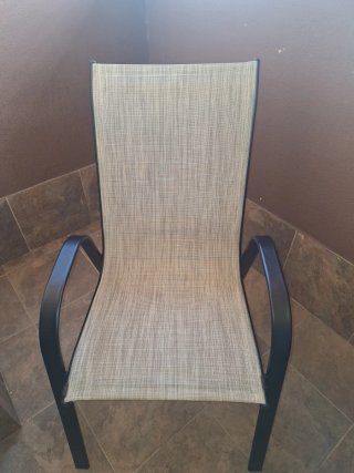 Silla de exterior beige y negra