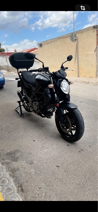 Suzuki Gladius 650cc Naked Negra