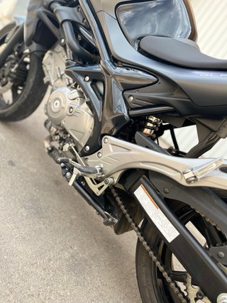 Suzuki Gladius 650cc Naked Negra