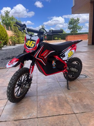 Moto Eléctrica 6-10 Años por poco uso