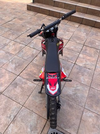 Moto Eléctrica 6-10 Años por poco uso