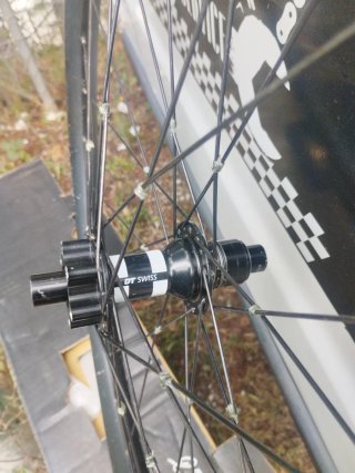 Rueda 27,5" boost DT Swiss 12x148