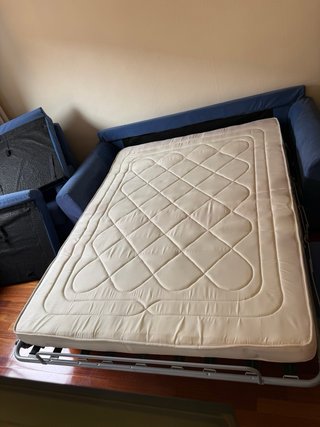 Sofá cama y 2 sillones azules a juego