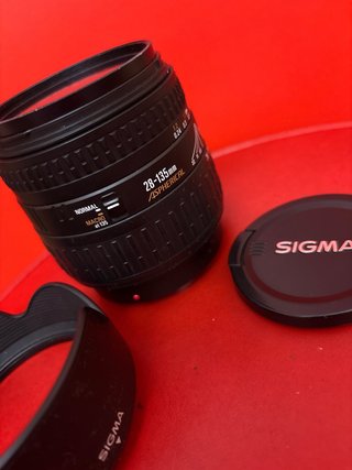 Objetivo Sigma 28-135mm Asférico
