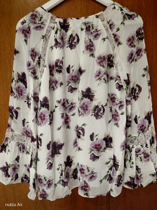 Camisa Massimo Dutti flores moradas y blancas
