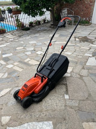 Cortacésped Eléctrico Black+Decker 32cm