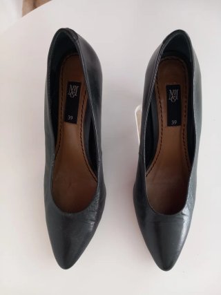 Zapatos de tacón negros
