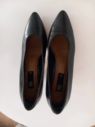 Zapatos de tacón negros
