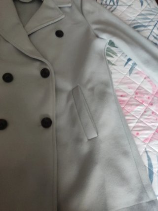 Chaqueta gris doble botonadura