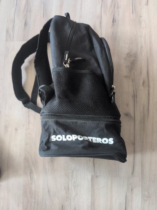 Mochila Soloporteros Negra con Logo Gris