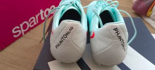 Zapatillas Nike Phantom Fútbol Talla 40.5
