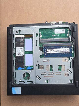 Lenovo ThinkCentre M90q Mini PC