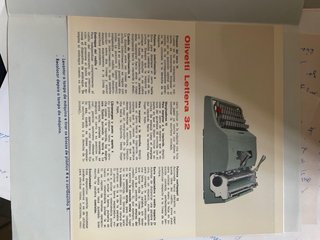 Máquina de escribir Olivetti Lettera 32