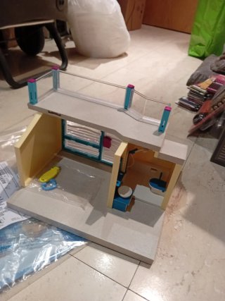 Playmobil 9866 Bungalow con baño, en buen estado