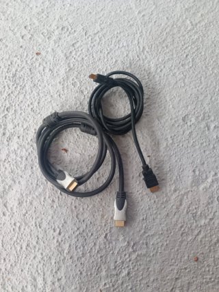 2 Cables HDMI
